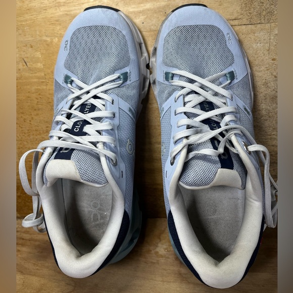 On CloudFlyer 4 REFLECTIVE Womens Size 8 Running Shoes Sneakers Nimbus Cobble - Picture 8 of 13